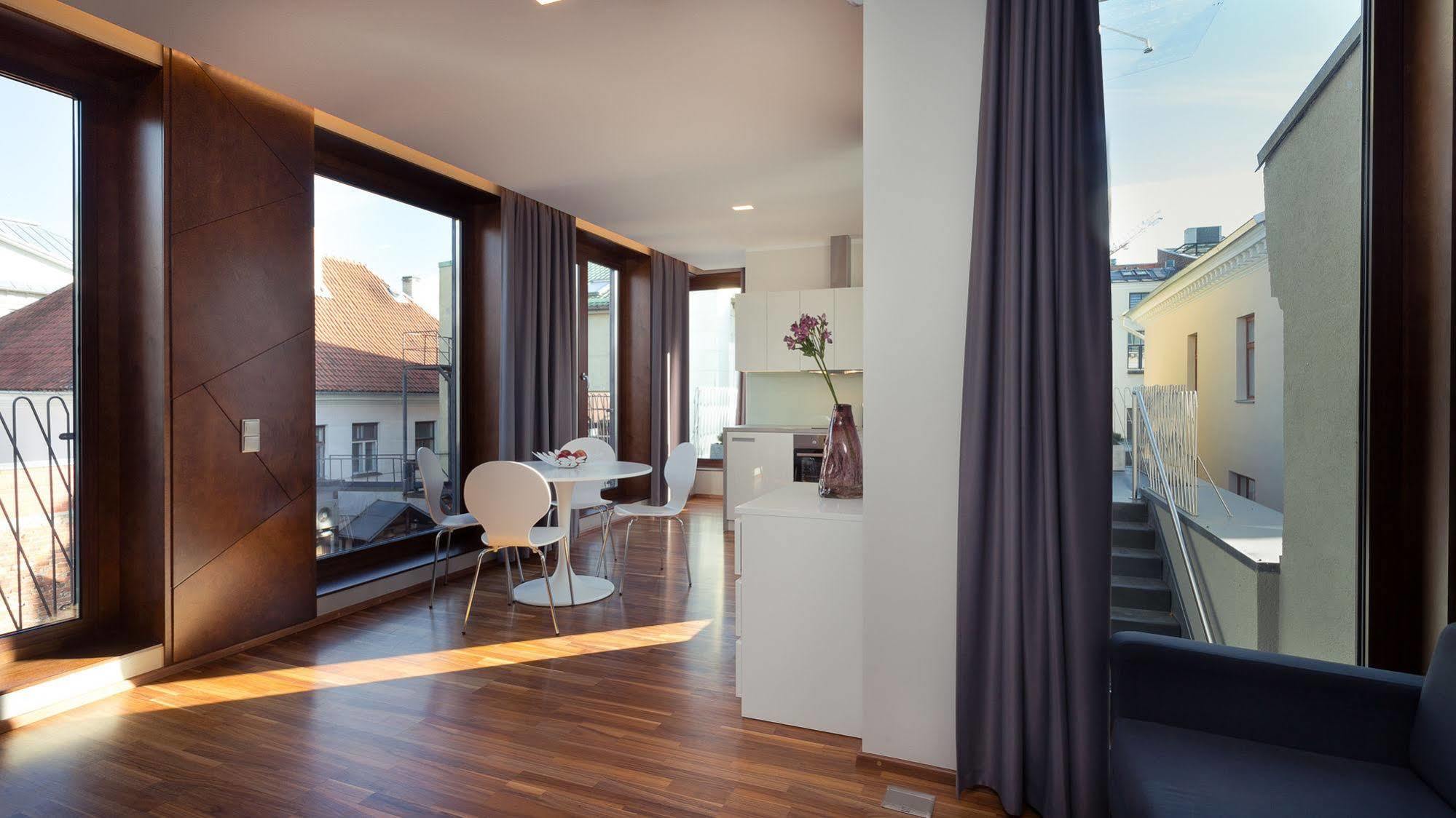 טרטו Konrad Old Town Aparthotel מראה חיצוני תמונה