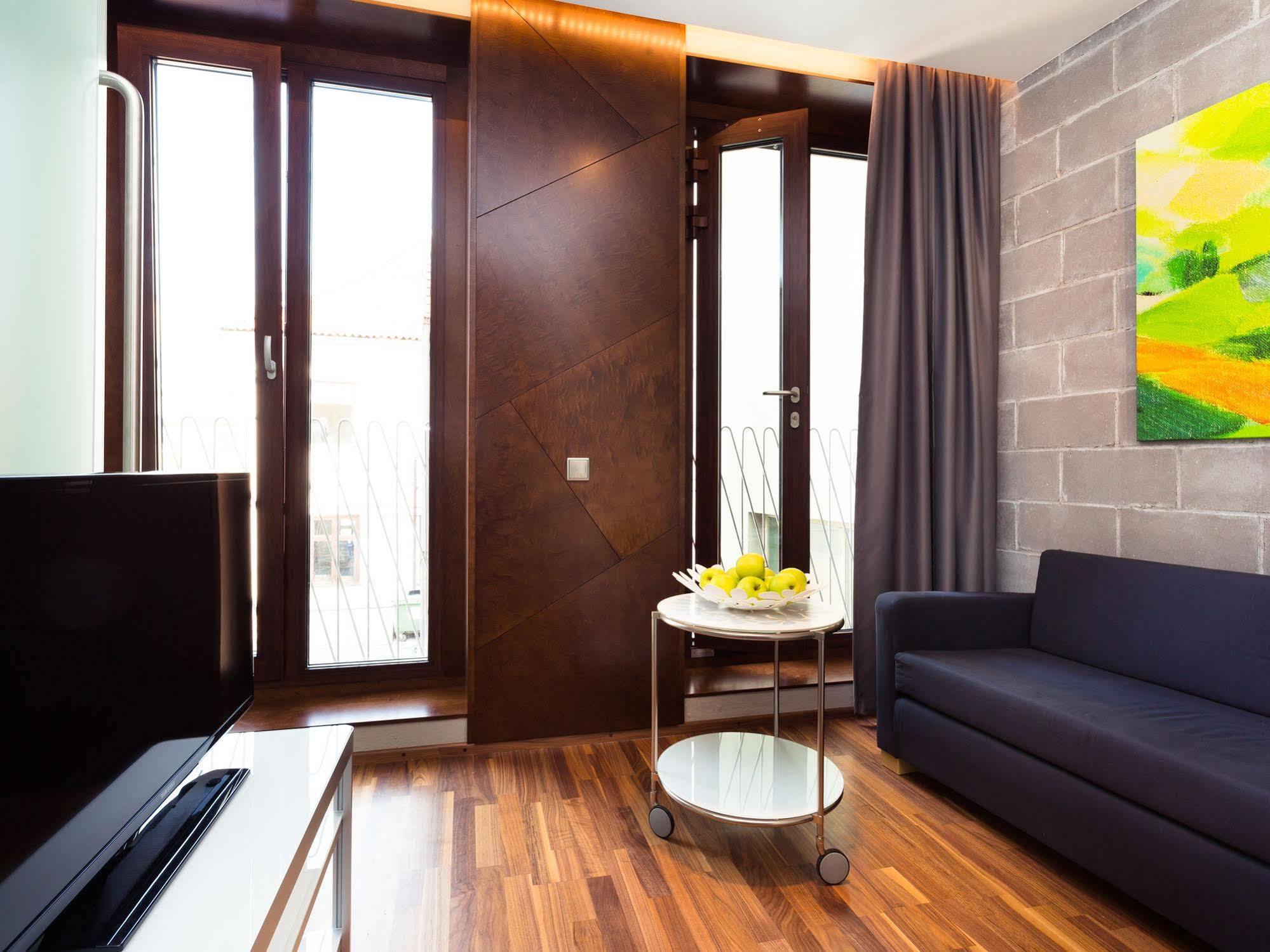 טרטו Konrad Old Town Aparthotel מראה חיצוני תמונה